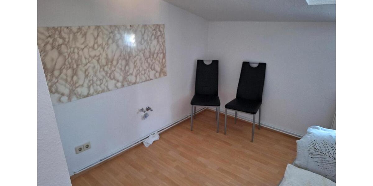 Dachgeschoßwohnung Prenzlau - 1 Zimmer, 27 m&sup2;, 420&euro; | Angebot:25942021