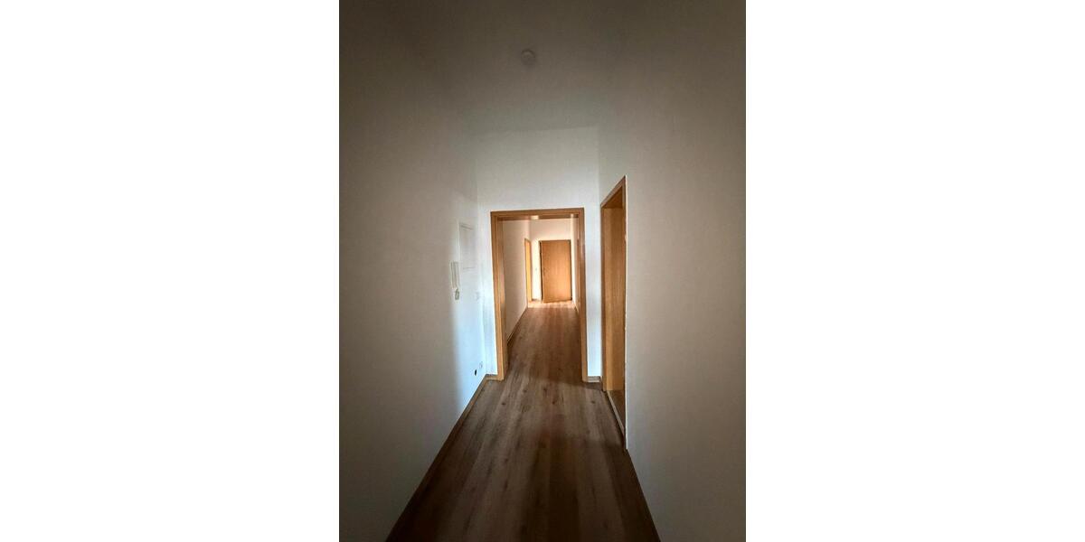 Dachgeschoßwohnung Torgau - 4 Zimmer, 101 m&sup2;, 910&euro; | Angebot:26199130