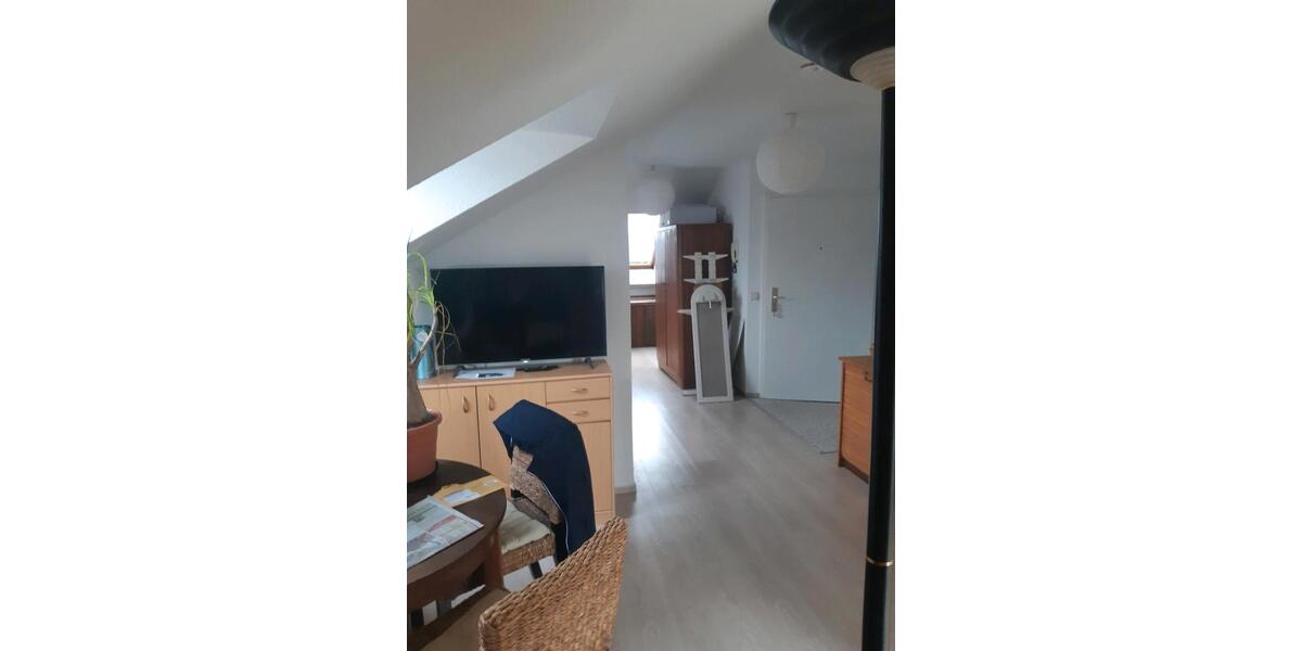 Dachgeschoßwohnung Radebeul - 1 Zimmer, 35 m&sup2;, 600&euro; | Angebot:24537539