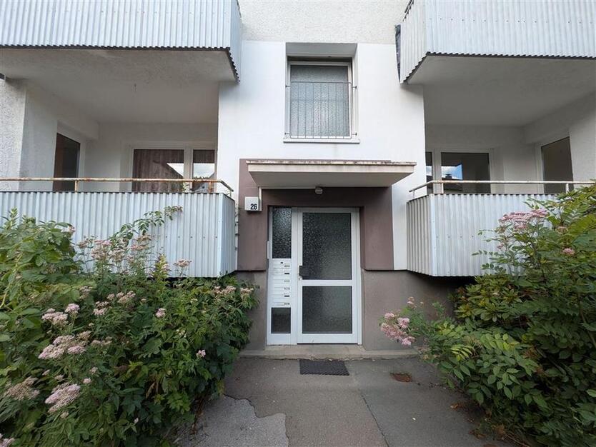 3-Zimmer Erdgeschoßwohnung mit Balkon: Perfekt für Pärchen