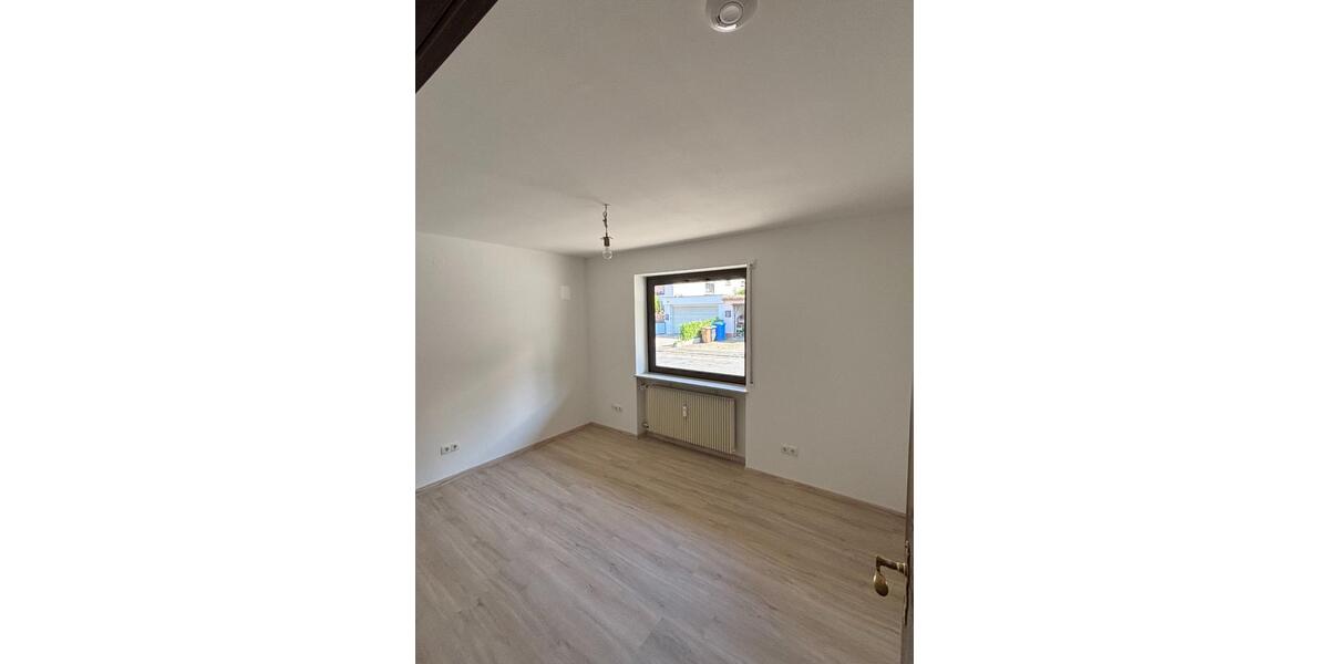Erdgeschoßwohnung Gemünden am Main - 4 Zimmer, 118 m&sup2;, 940&euro; | Angebot:24773533