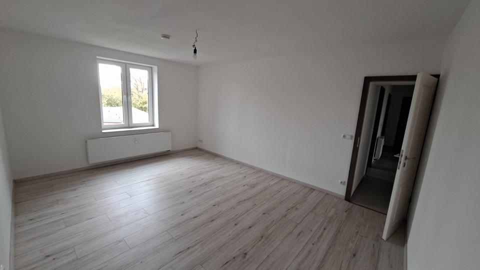 Etagenwohnung Hildburghausen - 3 Zimmer, 100 m&sup2;, 800&euro; | Angebot:26490551