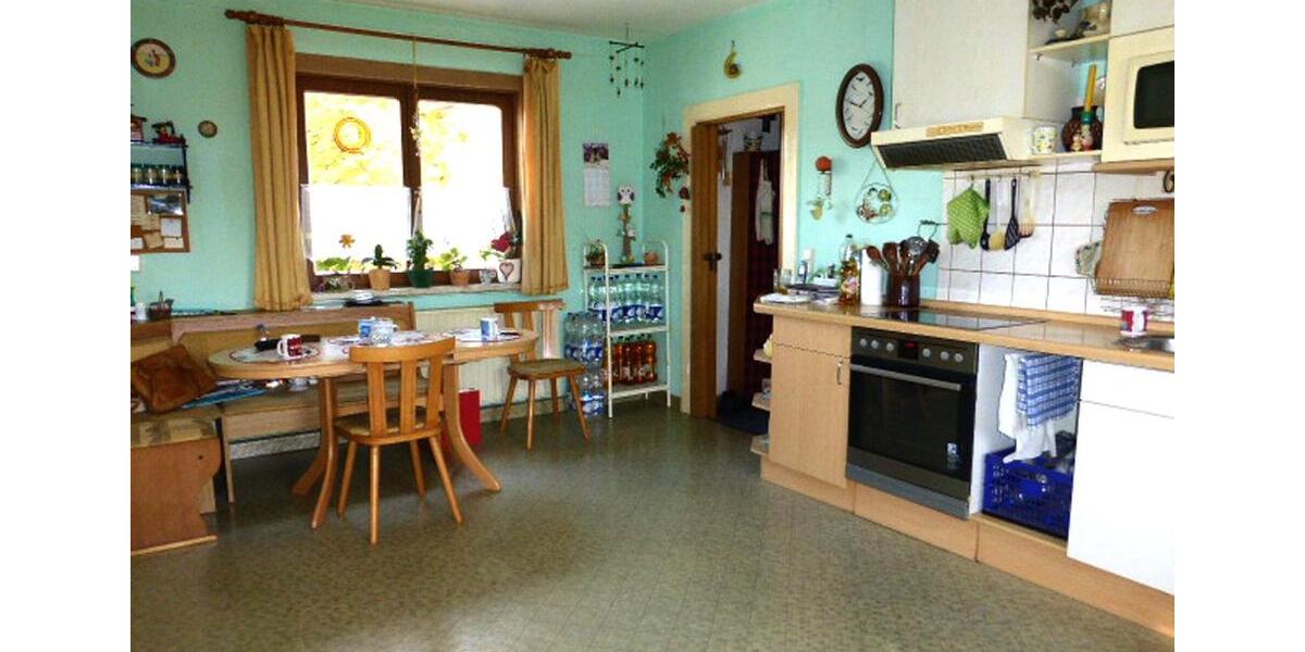 Etagenwohnung Themar - 5 Zimmer, 140 m&sup2;, 720&euro; | Angebot:26611370