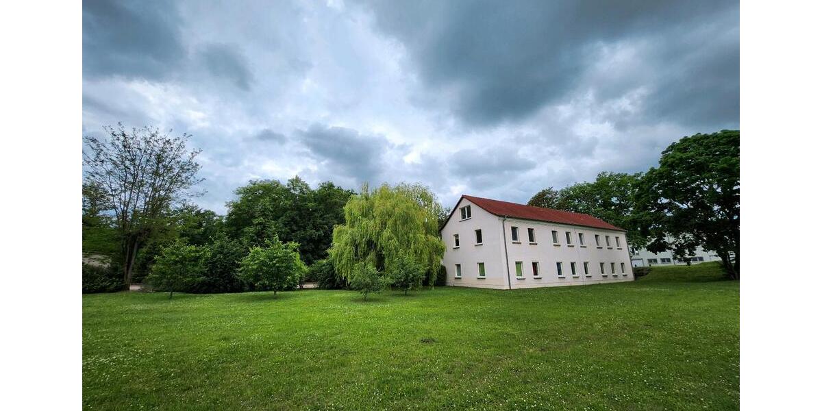 Etagenwohnung Bernburg (Saale) - 1 Zimmer, 12 m&sup2;, 350&euro; | Angebot:25209270