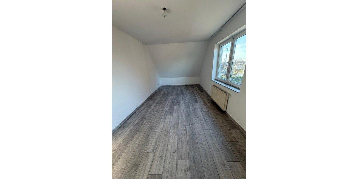 Etagenwohnung Köln Rodenkirchen - 2 Zimmer, 68 m&sup2;, 710&euro; | Angebot:23845781