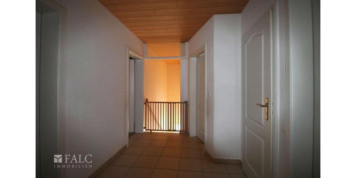 Dachgeschoßwohnung Dömitz - 4 Zimmer, 110 m&sup2;, 880&euro; | Angebot:26632663