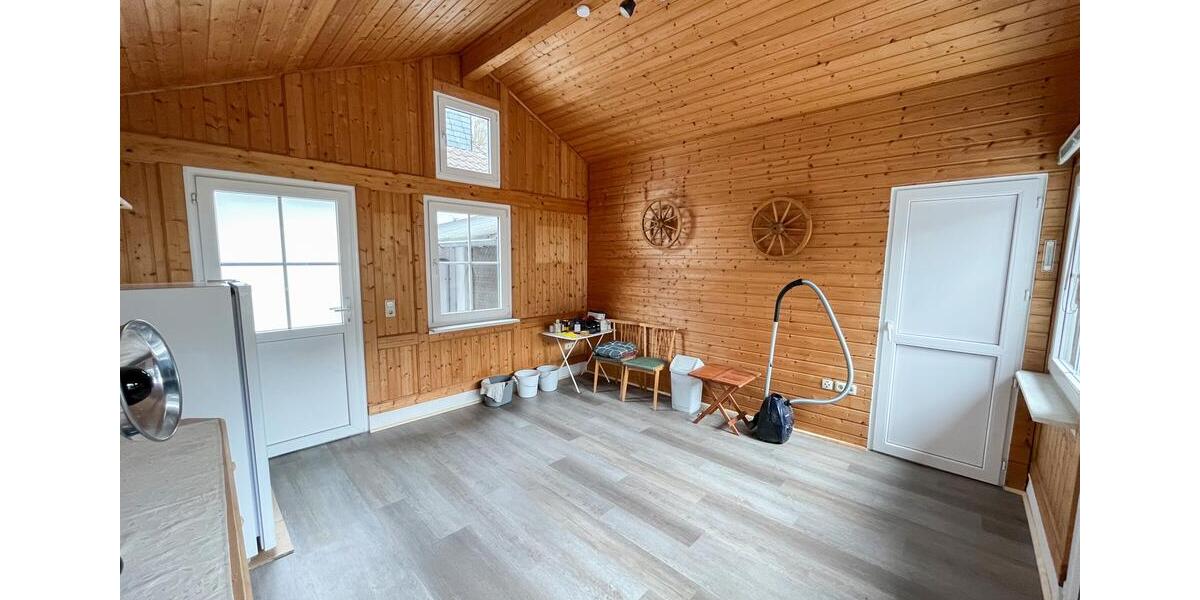 Etagenwohnung Siegen Eiserfeld - 3 Zimmer, 159 m&sup2;, 1.125&euro; | Angebot:26194327