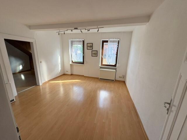 Etagenwohnung Sulzbach (Saar) - 2 Zimmer, 64 m&sup2;, 500&euro; | Angebot:26517863