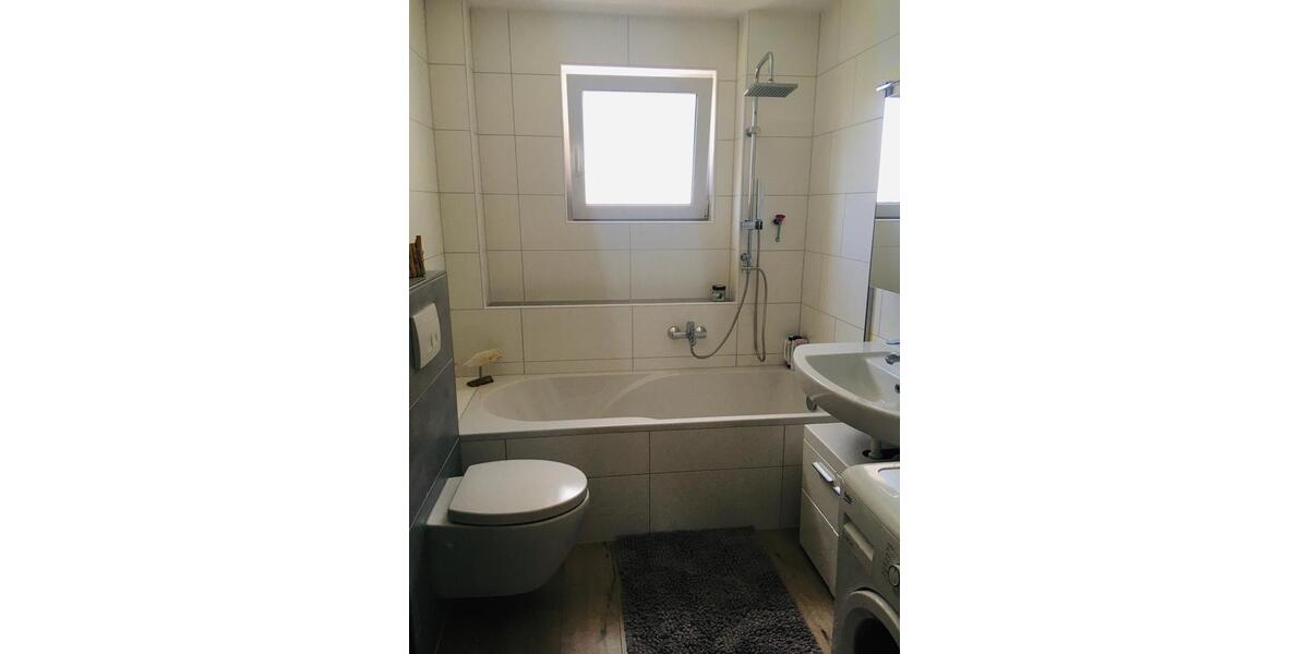 Etagenwohnung Grünstadt - 4 Zimmer, 93 m&sup2;, 1.100&euro; | Angebot:25274336