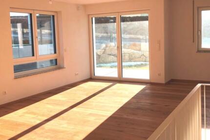 Wohnung Arnstorf - 4 Zimmer, 125 m&sup2;, 1.000&euro; | Angebot:26396939