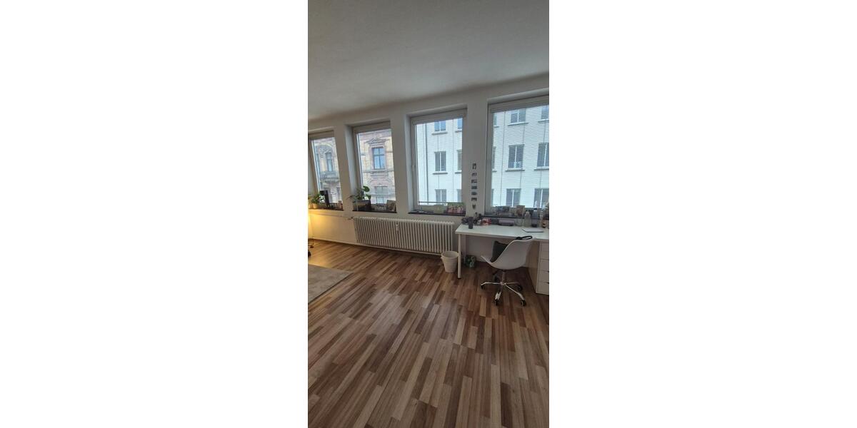 Etagenwohnung Saarbrücken - 4 Zimmer, 95 m&sup2;, 1.600&euro; | Angebot:24850770