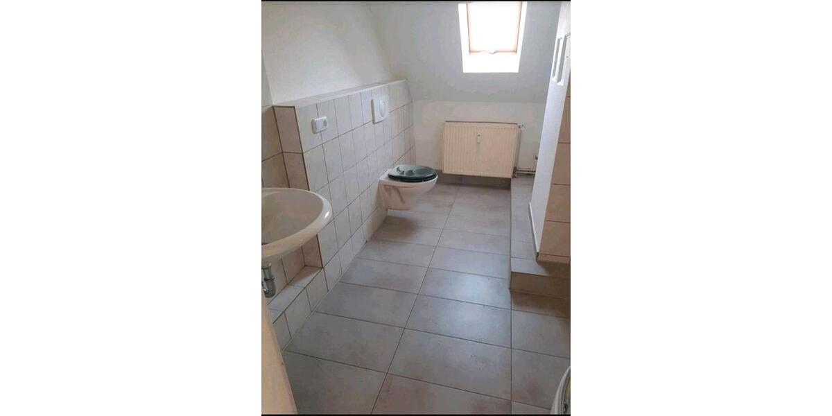 Dachgeschoßwohnung Bergen - 4 Zimmer, 100 m&sup2;, 700&euro; | Angebot:26025255