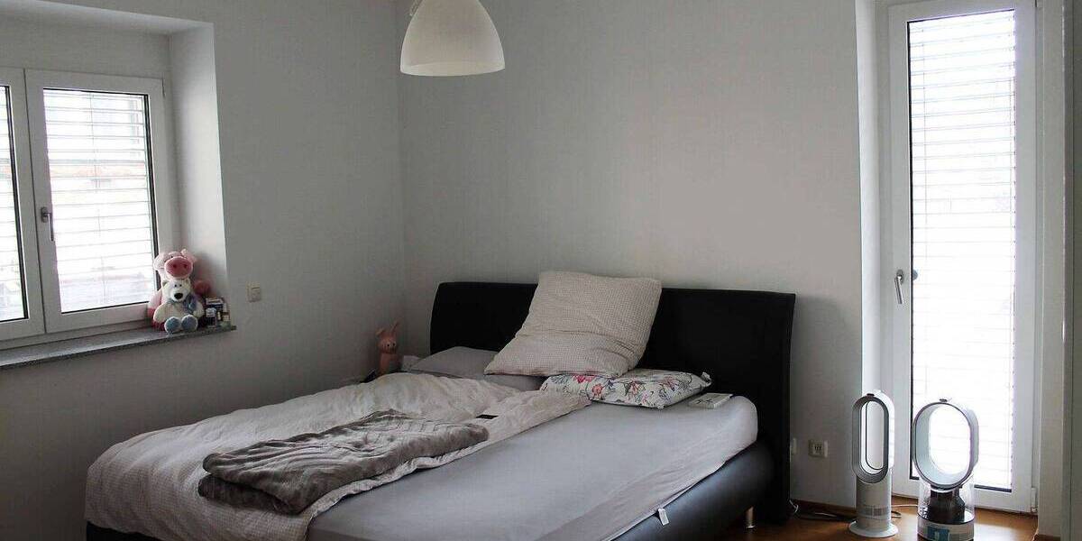 Etagenwohnung Forchheim - 2 Zimmer, 94 m&sup2;, 940&euro; | Angebot:26171225