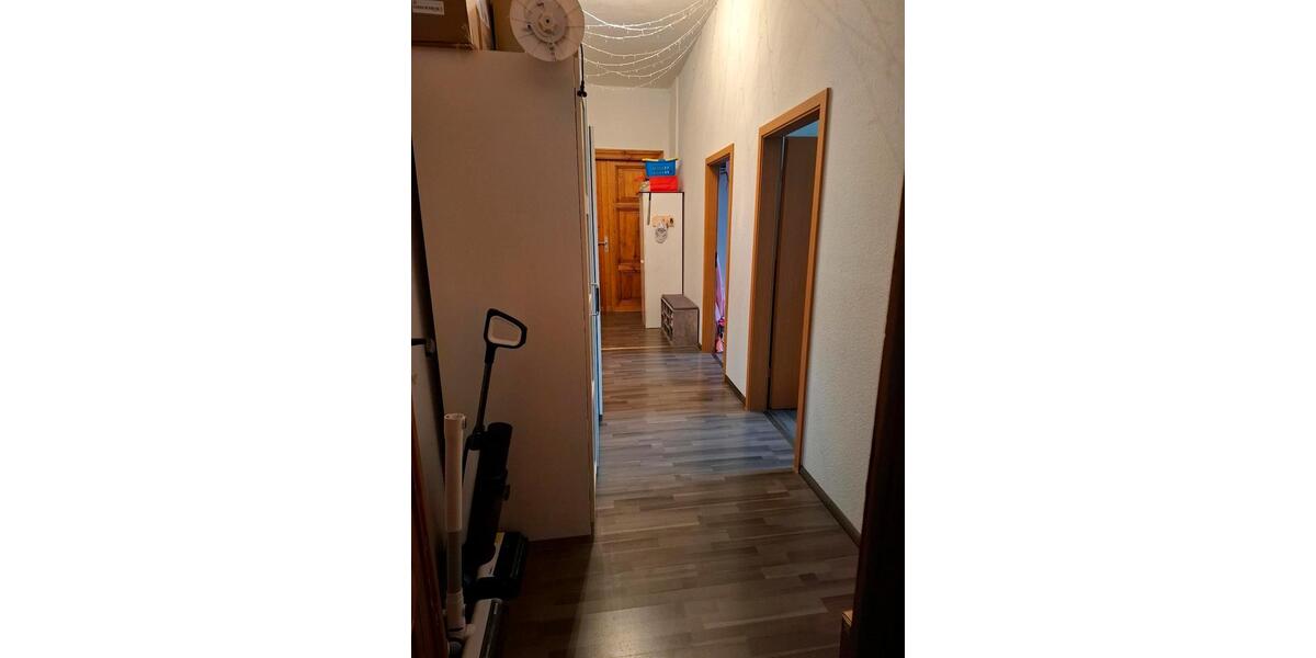 Erdgeschoßwohnung Apolda - 4 Zimmer, 98 m&sup2;, 915&euro; | Angebot:25832417