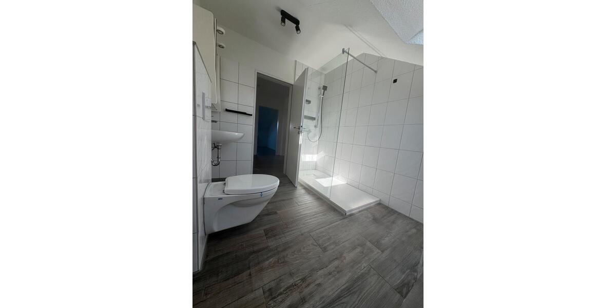 Dachgeschoßwohnung Schieder-Schwalenberg Schwalenberg - 4 Zimmer, 79 m&sup2;, 580&euro; | Angebot:26702976
