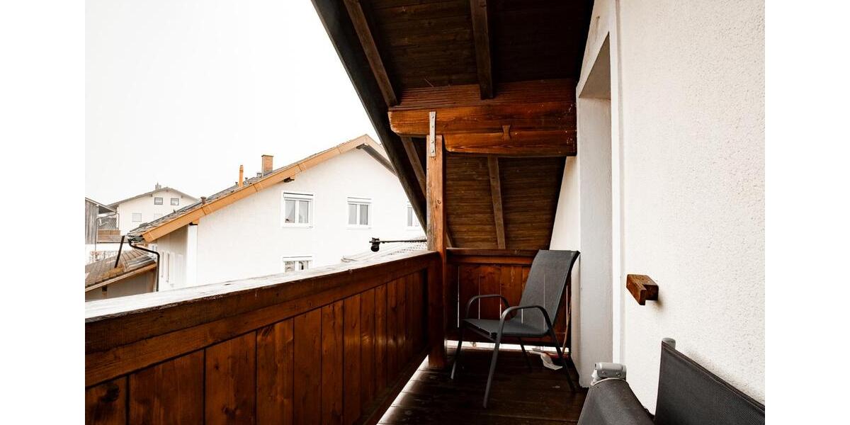 Dachgeschoßwohnung Vogtareuth - 1 Zimmer, 25 m&sup2;, 650&euro; | Angebot:26620686