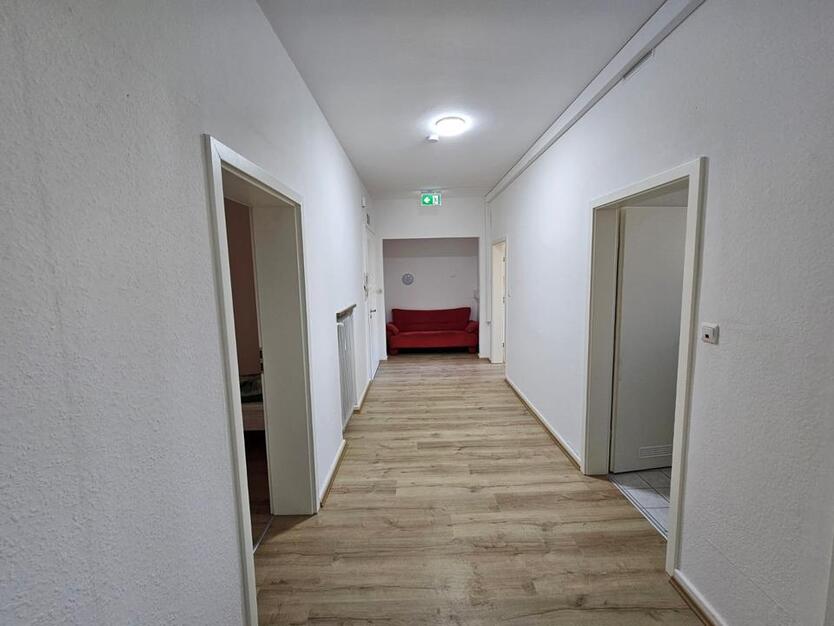 Zentrumsnahe WG-geeignete-Wohnung am Stresemannplatz! zimmer