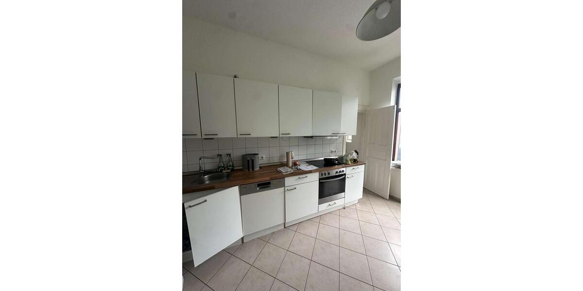 Etagenwohnung Kiel Gaarden-Ost - 3 Zimmer, 110 m&sup2;, 1.050&euro; | Angebot:24874303