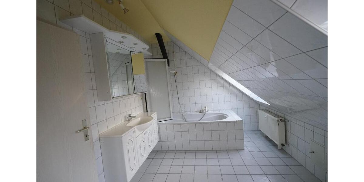Dachgeschoßwohnung Jüterbog - 1 Zimmer, 61 m&sup2;, 350&euro; | Angebot:25804742