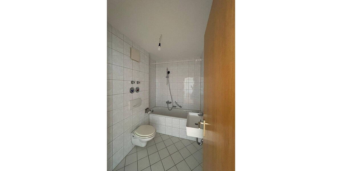 Etagenwohnung Bretten - 2 Zimmer, 50 m&sup2;, 590&euro; | Angebot:26762626