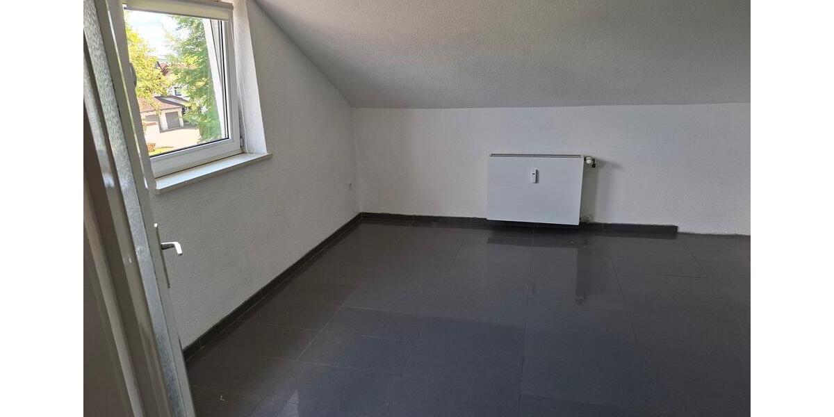 Dachgeschoßwohnung Westerheim - 2.5 Zimmer, 80 m&sup2;, 950&euro; | Angebot:26507643
