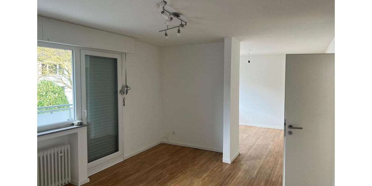 Etagenwohnung Leverkusen Schlebusch - 3 Zimmer, 123 m&sup2;, 1.400&euro; | Angebot:25961268