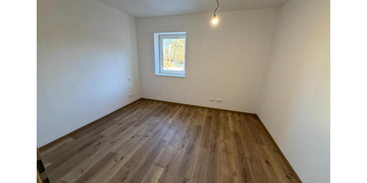 Dachgeschoßwohnung Sankt Oswald-Riedlhütte Riedlhütte - 3 Zimmer, 66 m&sup2;, 590&euro; | Angebot:25436641