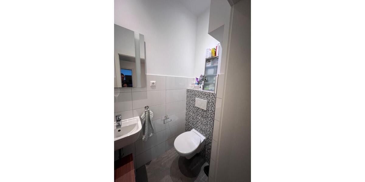 Etagenwohnung Hattingen - 5 Zimmer, 125 m&sup2;, 1.200&euro; | Angebot:25650066