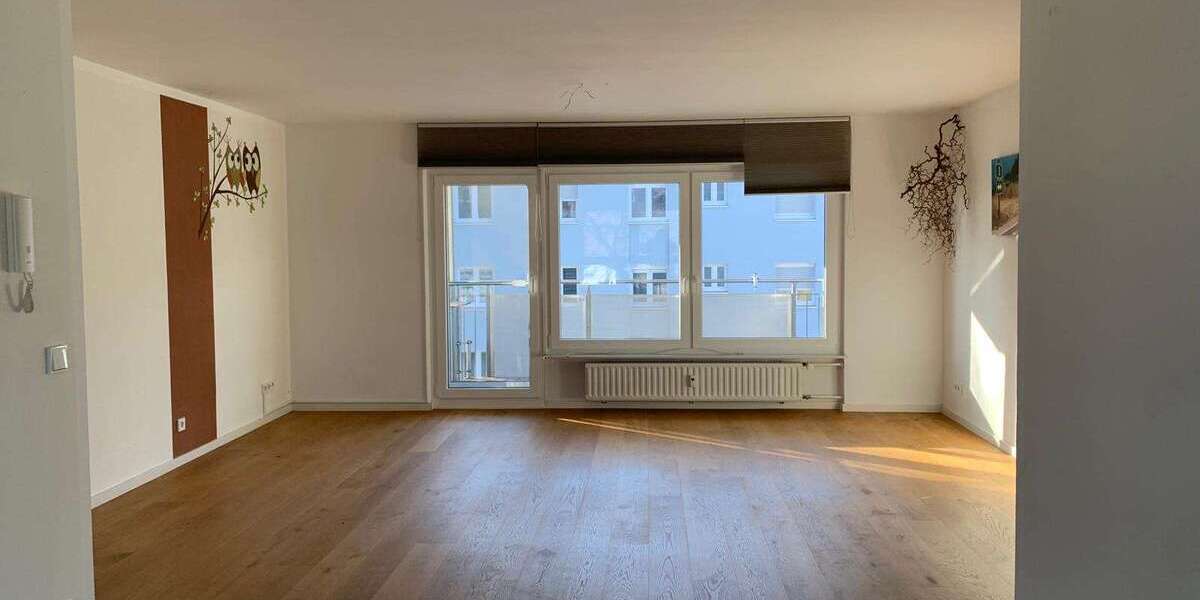 Etagenwohnung Butzbach - 4 Zimmer, 97 m&sup2;, 990&euro; | Angebot:27097933