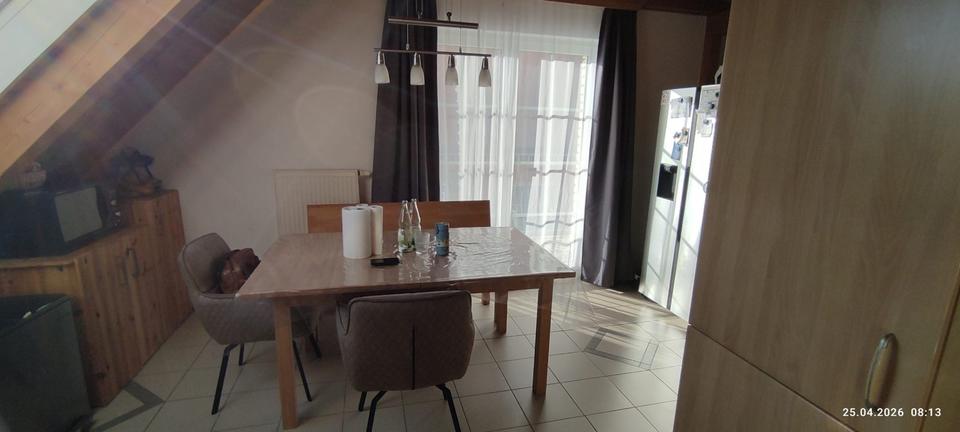 Dachgeschoßwohnung Üchtelhausen - 4 Zimmer, 140 m&sup2;, 900&euro; | Angebot:26506554