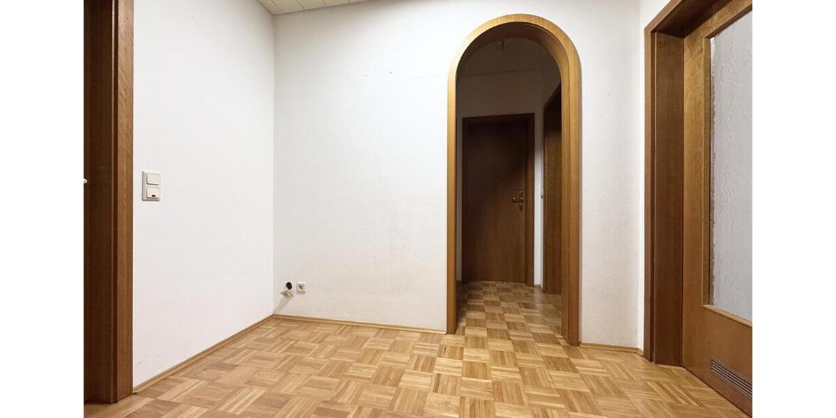 Etagenwohnung Oberstenfeld - 2 Zimmer, 83 m&sup2;, 690&euro; | Angebot:24767104