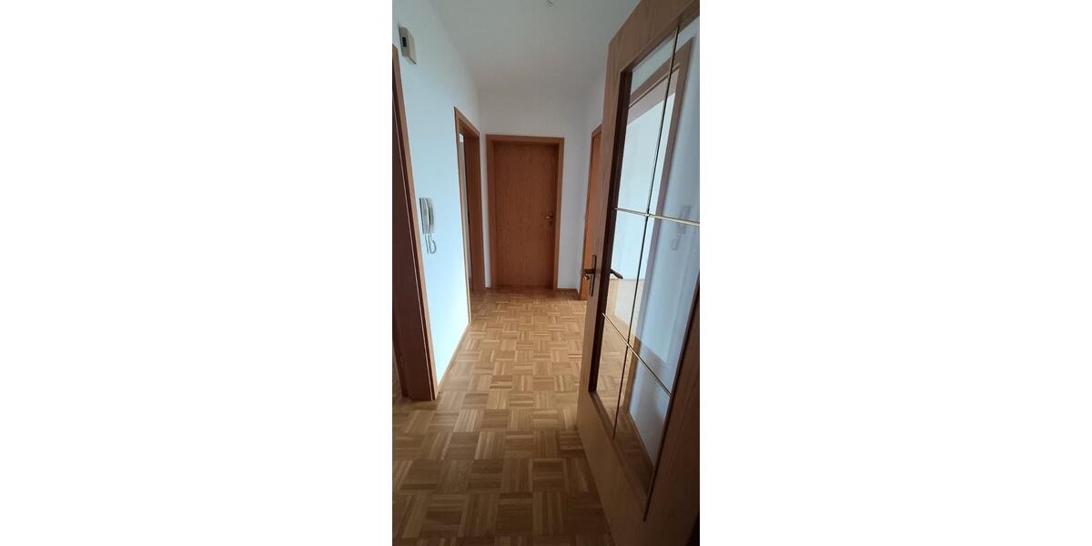 Dachgeschoßwohnung Pfreimd - 3 Zimmer, 71 m&sup2;, 680&euro; | Angebot:26284464