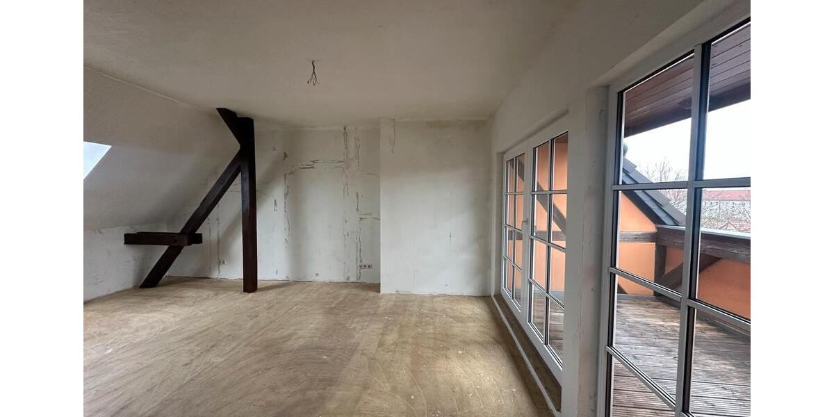 Dachgeschoßwohnung Hoyerswerda - 3 Zimmer, 86 m&sup2;, 565&euro; | Angebot:24247752