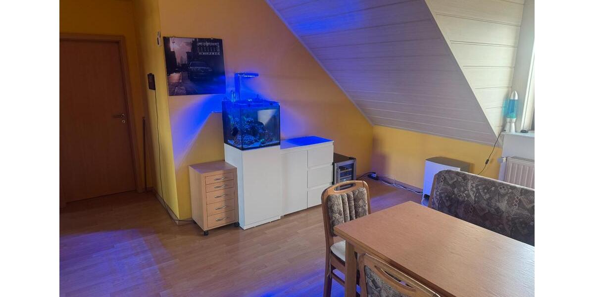 Dachgeschoßwohnung Heddesheim - 3.5 Zimmer, 84 m&sup2;, 1.050&euro; | Angebot:25982342