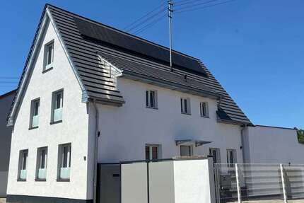 Haus Maudach - 7 Zimmer, 180 m&sup2;, 2.300&euro; | Angebot:26748455