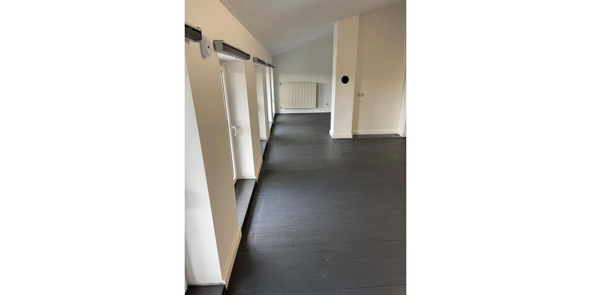 Etagenwohnung Heinsberg - 5 Zimmer, 162 m&sup2;, 1.200&euro; | Angebot:23869914