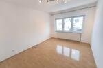 Helle Dachgeschosswohnung 80 qm in Enger mit Balkon und Carport 3 zimmer