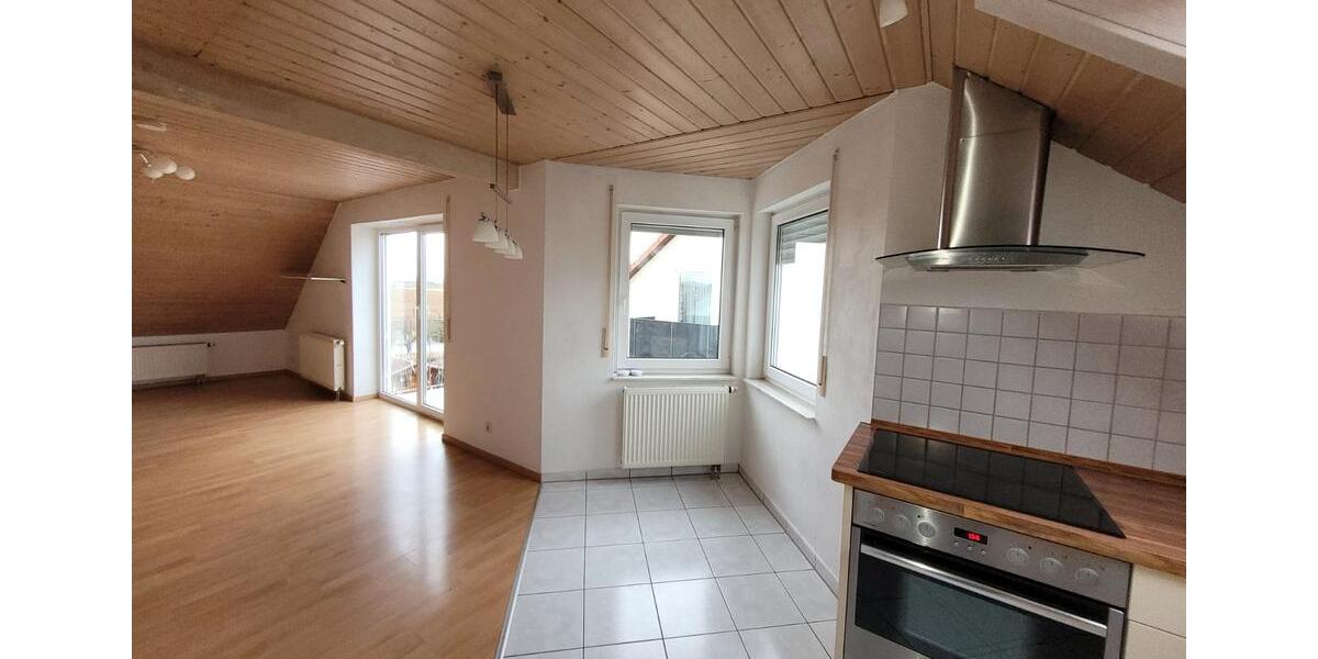 Dachgeschoßwohnung Drei Gleichen - 2.5 Zimmer, 70 m&sup2;, 540&euro; | Angebot:26483246