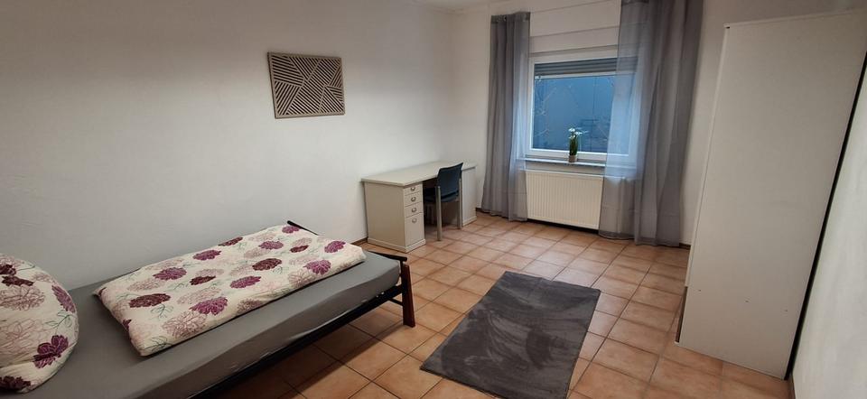 Wohnen auf Zeit Homburg - 7 Zimmer, 17 m&sup2;, 465&euro; | Angebot:26180701
