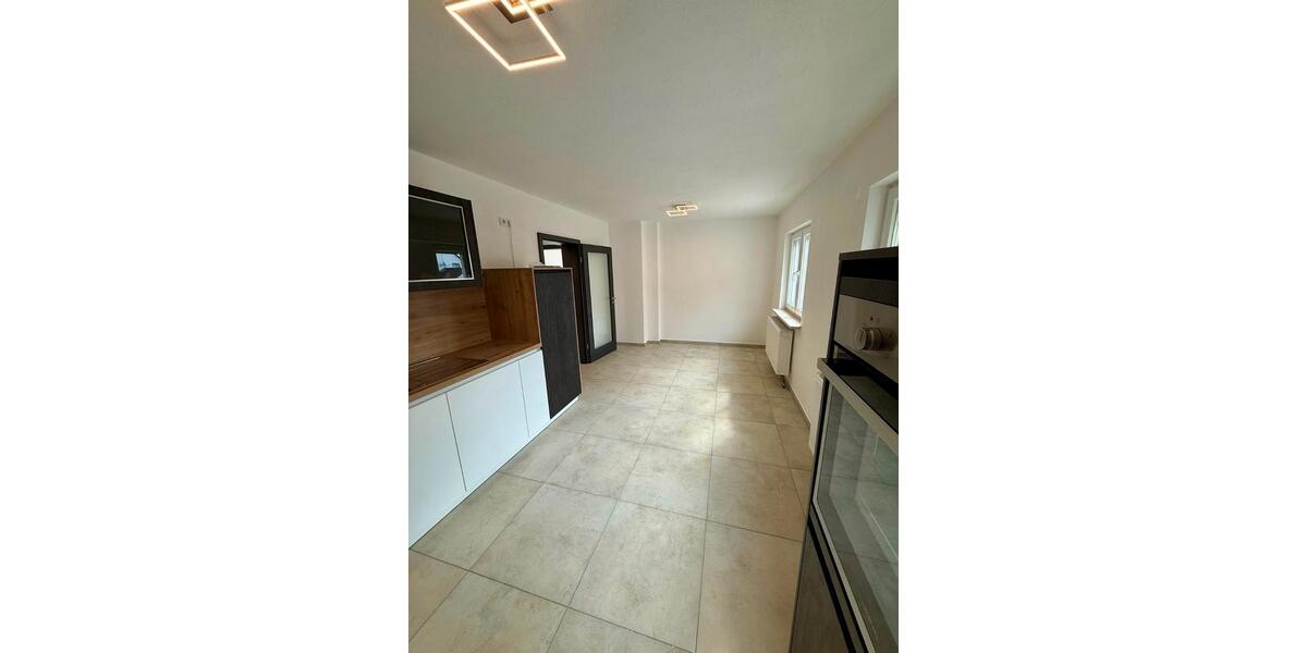 Doppelhaushälfte Ansbach - 4 Zimmer, 150 m&sup2;, 2.500&euro; | Angebot:26222970