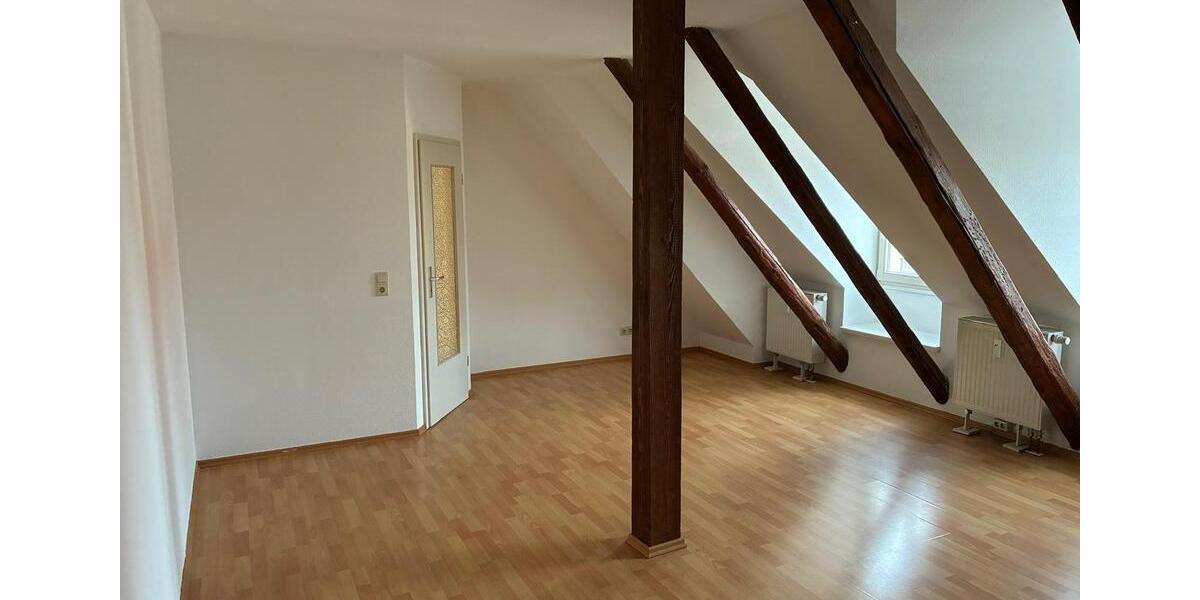 Dachgeschoßwohnung Eisleben (Lutherstadt) - 2 Zimmer, 65 m&sup2;, 330&euro; | Angebot:24791844