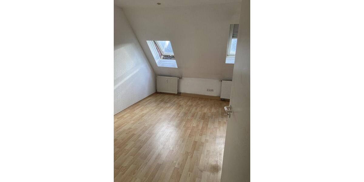 Dachgeschoßwohnung Lauda-Königshofen Königshofen - 4 Zimmer, 143 m&sup2;, 900&euro; | Angebot:26415276