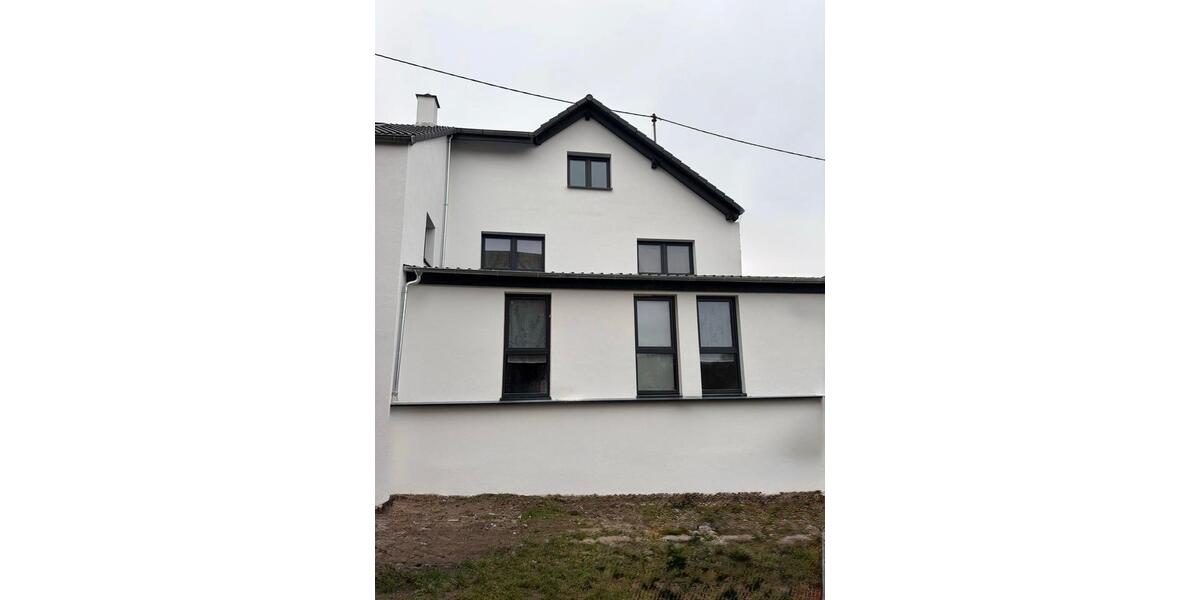 Neu sanierte 3-ZKB-Wohnung mit Stellplatz & EBK –sofort verfügbar 3 zimmer