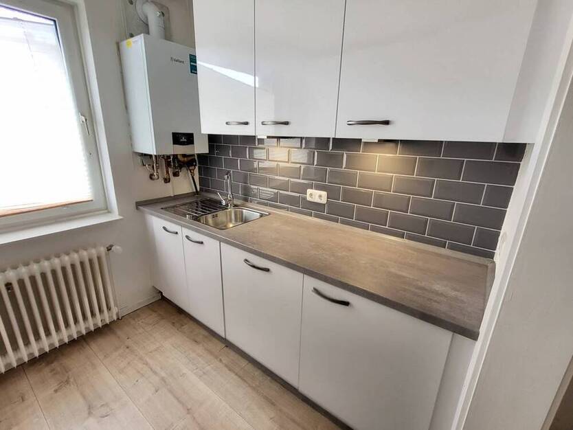Wohnen am Waldrand: Sanierte 3-Zi.-Wohnung mit Süd-Terrasse in Lübeck-St. Gertrud, Tesdorpfstraße