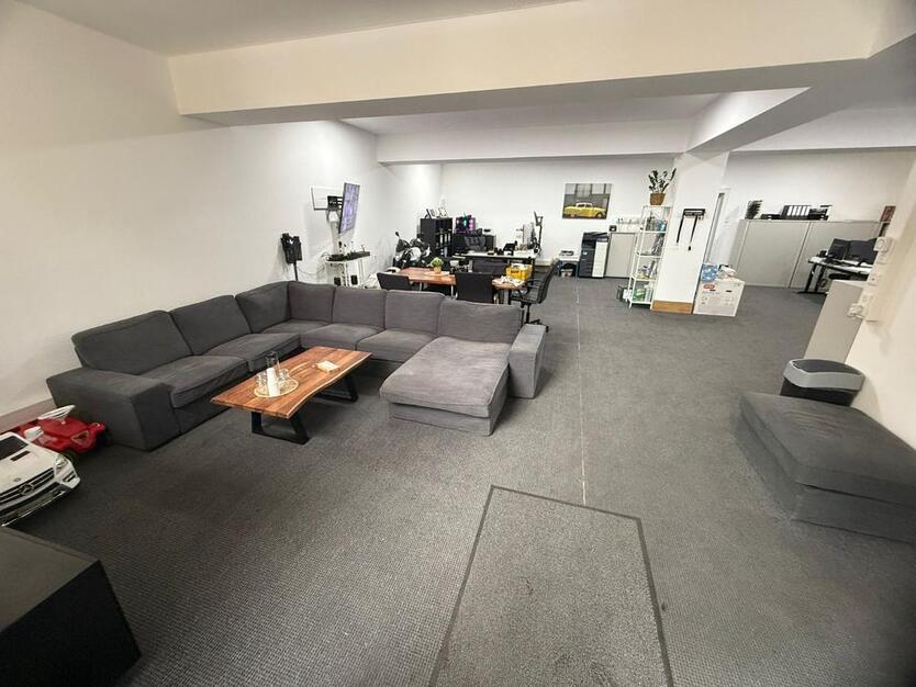Bürofläche 100qm mit separater Küche 2 Eingänge zimmer