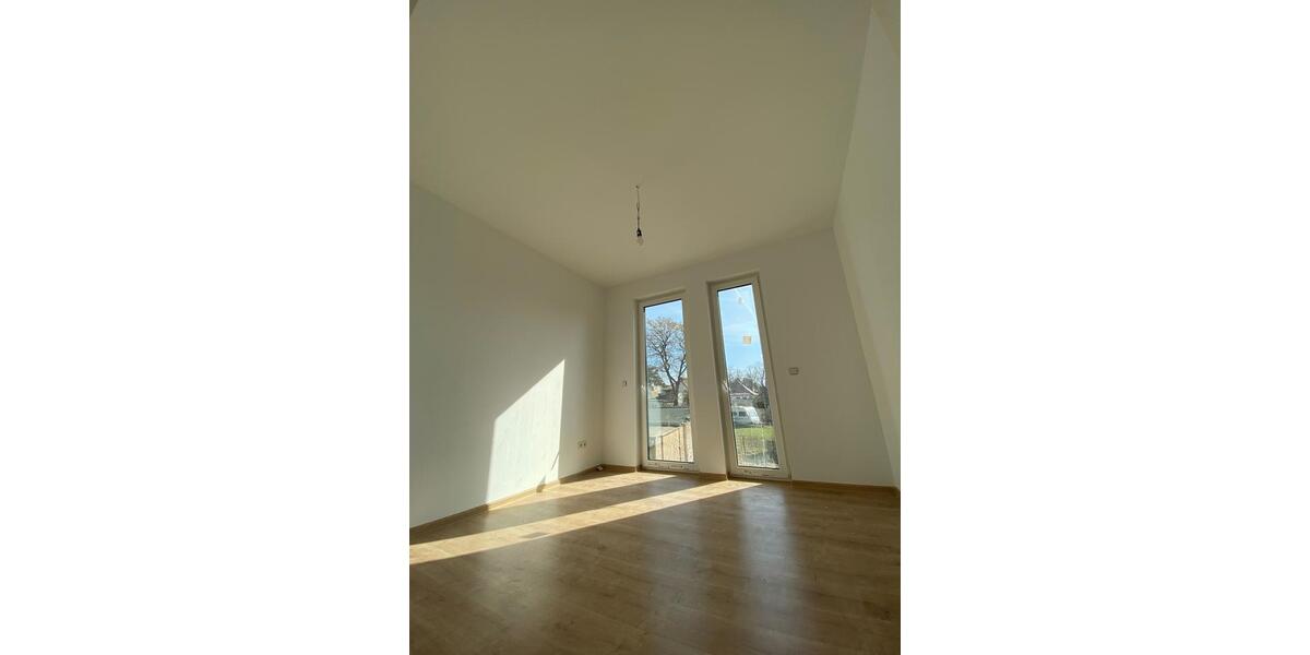 Dachgeschoßwohnung Oranienburg - 3 Zimmer, 88 m&sup2;, 1.584&euro; | Angebot:23297890