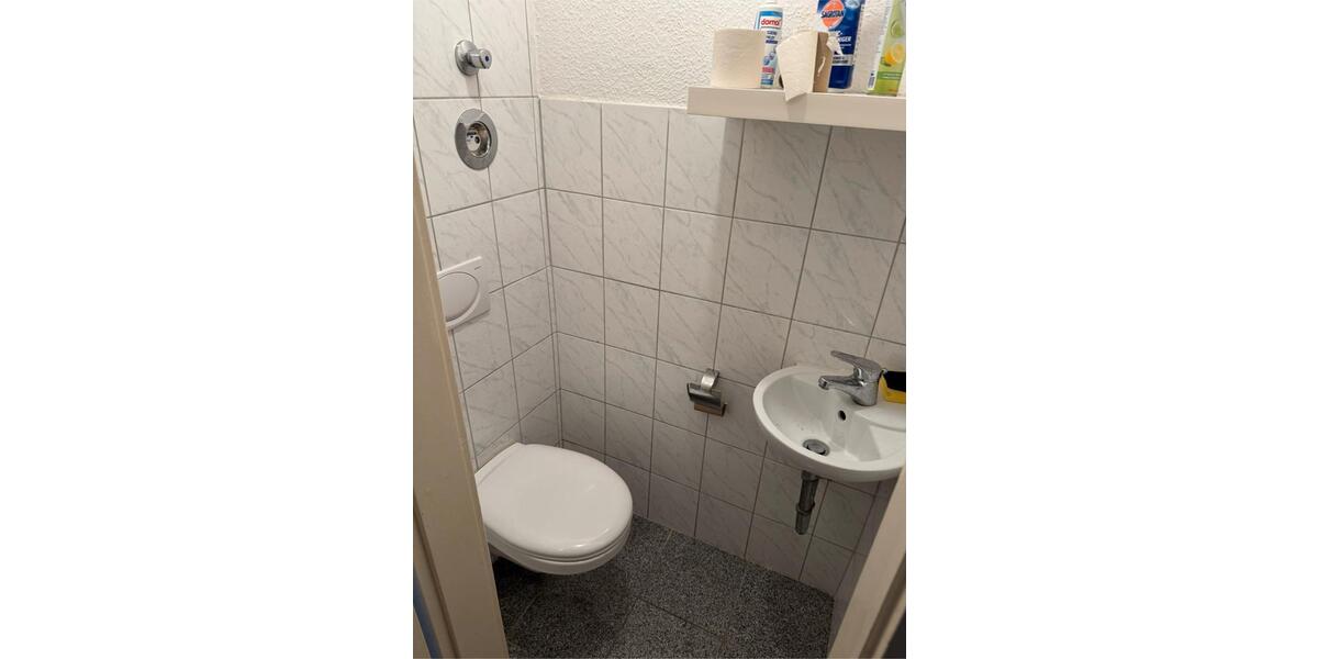 Erdgeschoßwohnung Wilhelmshaven - 1 Zimmer, 72 m&sup2;, 150&euro; | Angebot:26552101