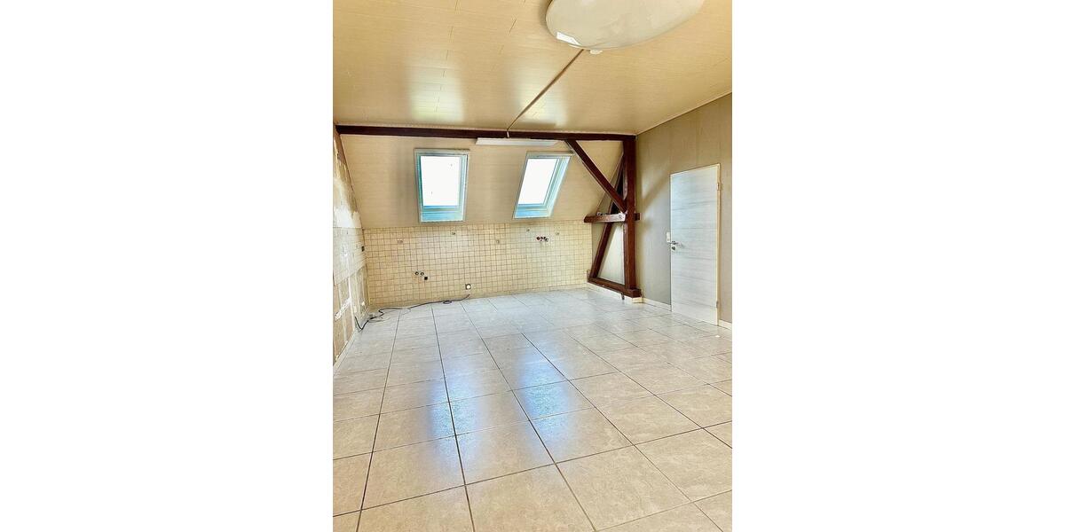 Etagenwohnung Aurich Georgsfeld und Tannenhausen - 4 Zimmer, 130 m&sup2;, 880&euro; | Angebot:24542797