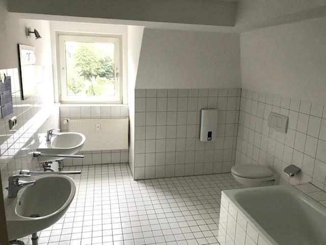 Etagenwohnung Mönchengladbach Süd - 2 Zimmer, 64 m&sup2;, 649&euro; | Angebot:26264805