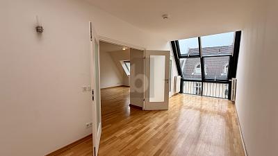 SOFORT BEZUGSFREI IN ERSTKLASSIGER LAGE - Einfamilienhaus Berlin-Mitte Mitte | Angebot:27286580